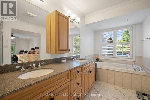 1071 Rockcliffe Court, Oakville (Glen Abbey), ON - Indoor Photo Showing Bathroom