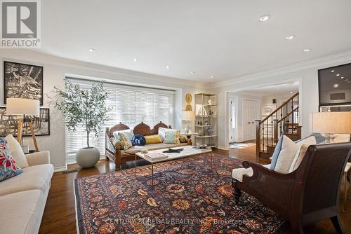 1071 Rockcliffe Court, Oakville (Glen Abbey), ON - Indoor Photo Showing Living Room