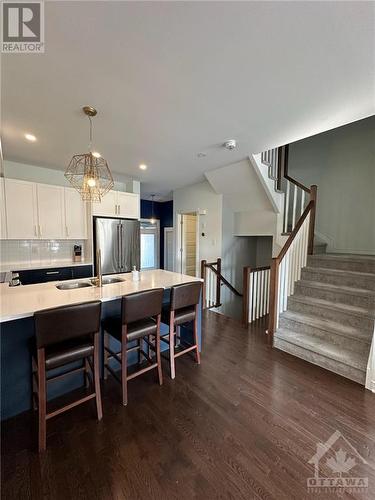 229C Shinny Avenue, Ottawa, ON - Indoor Photo Showing Kitchen With Upgraded Kitchen