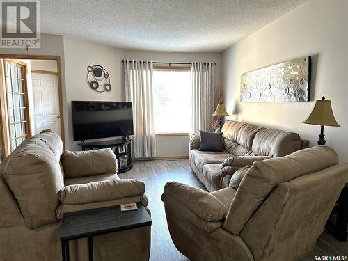 1007 6Th Avenue, Humboldt, SK - Indoor Photo Showing Living Room