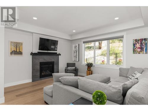 3026 Riesling Place, West Kelowna, BC - Indoor Photo Showing Living Room With Fireplace