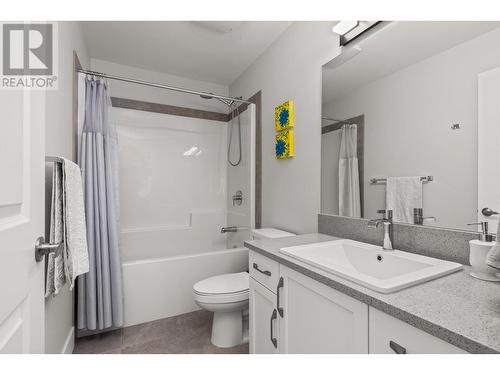 3026 Riesling Place, West Kelowna, BC - Indoor Photo Showing Bathroom