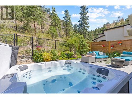 3026 Riesling Place, West Kelowna, BC - Outdoor