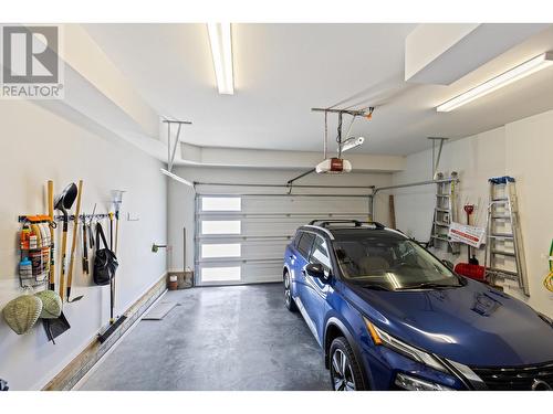 3026 Riesling Place, West Kelowna, BC - Indoor Photo Showing Garage