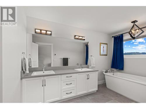 3026 Riesling Place, West Kelowna, BC - Indoor Photo Showing Bathroom