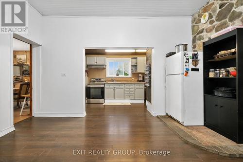 132 Old Hastings Road, Trent Hills (Warkworth), ON - Indoor Photo Showing Kitchen