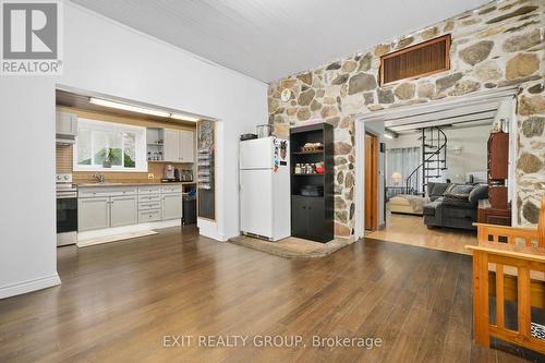 132 Old Hastings Road, Trent Hills (Warkworth), ON - Indoor Photo Showing Kitchen