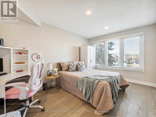 5 New Forest Square, Toronto (Steeles), ON - Indoor Photo Showing Bedroom