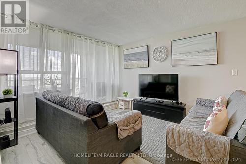 1404 - 100 Wingarden Court, Toronto (Malvern), ON - Indoor Photo Showing Living Room