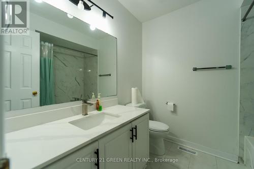 5 - 100 Brickyard Way, Brampton (Brampton North), ON - Indoor Photo Showing Bathroom