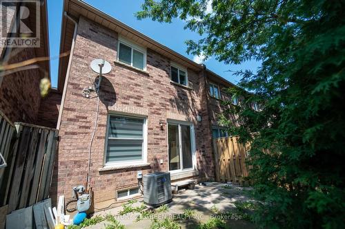 5 - 100 Brickyard Way, Brampton (Brampton North), ON - Outdoor