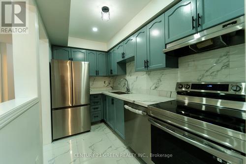 5 - 100 Brickyard Way, Brampton (Brampton North), ON - Indoor Photo Showing Kitchen With Stainless Steel Kitchen