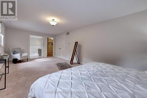 2556 Hammond Road, Mississauga, ON - Indoor Photo Showing Bedroom