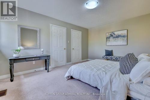 2556 Hammond Road, Mississauga, ON - Indoor Photo Showing Bedroom