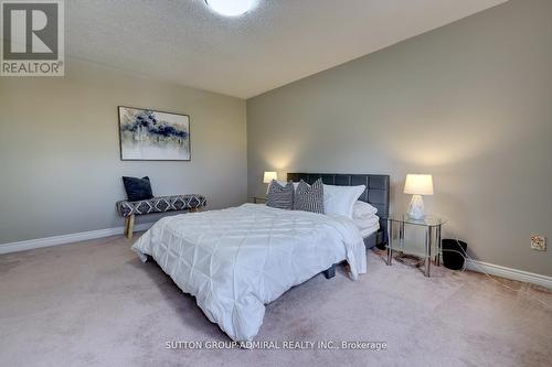 2556 Hammond Road, Mississauga, ON - Indoor Photo Showing Bedroom