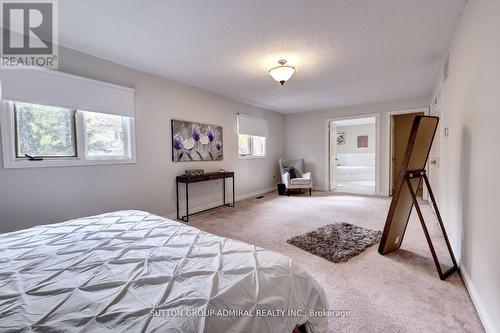 2556 Hammond Road, Mississauga, ON - Indoor Photo Showing Bedroom