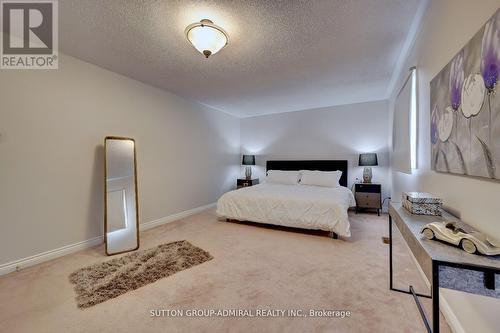 2556 Hammond Road, Mississauga, ON - Indoor Photo Showing Bedroom