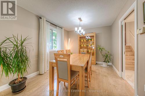 46 Vesper Court, Hamilton (Stoney Creek Mountain), ON - Indoor Photo Showing Dining Room