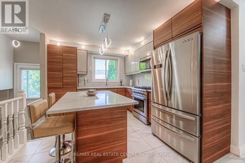 46 Vesper Court, Hamilton (Stoney Creek Mountain), ON - Indoor Photo Showing Kitchen