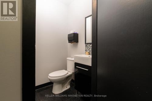 608 Upper James Street, Hamilton (Southam), ON - Indoor Photo Showing Bathroom