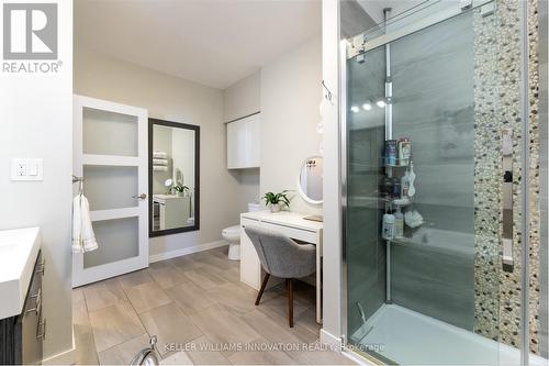 608 Upper James Street, Hamilton (Southam), ON - Indoor Photo Showing Bathroom