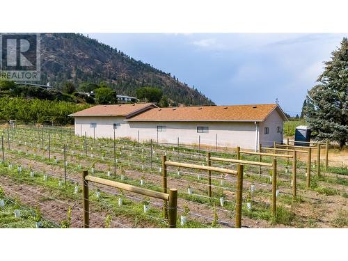 5711 White Street, Summerland, BC - Outdoor