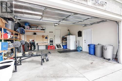 1 Russet Lane, St. Thomas, ON - Indoor Photo Showing Garage