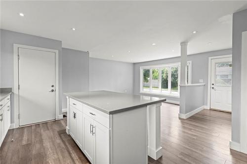 54 Coral Drive, Hamilton, ON - Indoor Photo Showing Kitchen