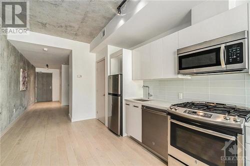 224 Lyon Street Unit#1314, Ottawa, ON - Indoor Photo Showing Kitchen With Stainless Steel Kitchen With Upgraded Kitchen