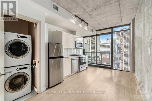 1314 - 224 Lyon Street, Ottawa, ON - Indoor Photo Showing Laundry Room