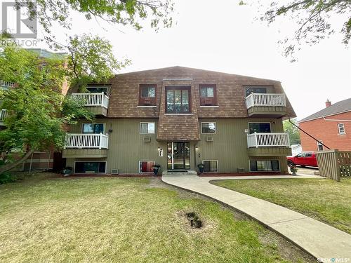 2221 Robinson Street, Regina, SK - Outdoor