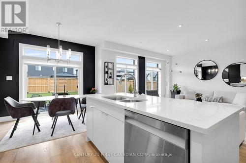 1335 Twilite Boulevard, London, ON - Indoor Photo Showing Kitchen With Double Sink