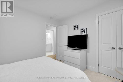 1335 Twilite Boulevard, London, ON - Indoor Photo Showing Bedroom