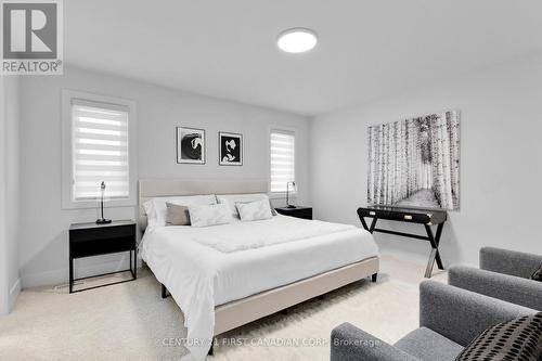 1335 Twilite Boulevard, London, ON - Indoor Photo Showing Bedroom