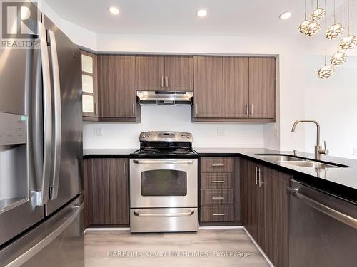 24 - 1995 Pinegrove Avenue, Pickering (Highbush), ON - Indoor Photo Showing Kitchen With Stainless Steel Kitchen With Double Sink