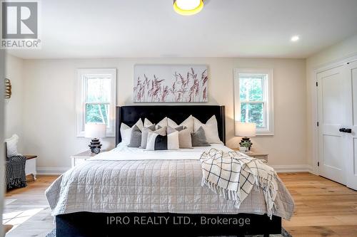 26010 Mccowan Road, Georgina (Sutton & Jackson'S Point), ON - Indoor Photo Showing Bedroom