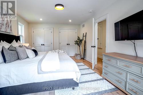 26010 Mccowan Road, Georgina (Sutton & Jackson'S Point), ON - Indoor Photo Showing Bedroom