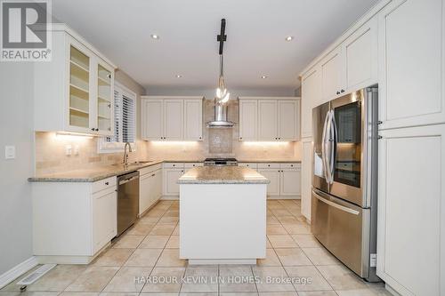 84 Glenheron Crescent, Vaughan (Patterson), ON - Indoor Photo Showing Kitchen With Upgraded Kitchen