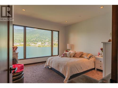 59 Johnstone  Road, Nelson, BC - Indoor Photo Showing Bedroom