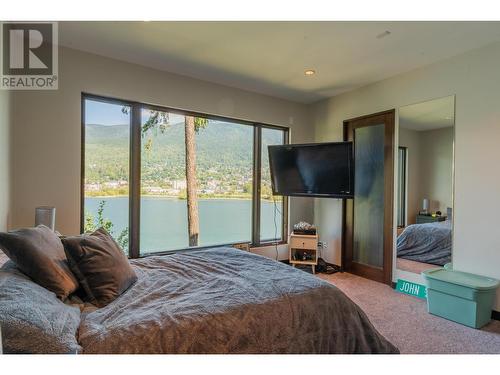 59 Johnstone  Road, Nelson, BC - Indoor Photo Showing Bedroom