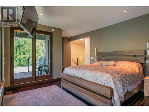 59 Johnstone  Road, Nelson, BC - Indoor Photo Showing Bedroom