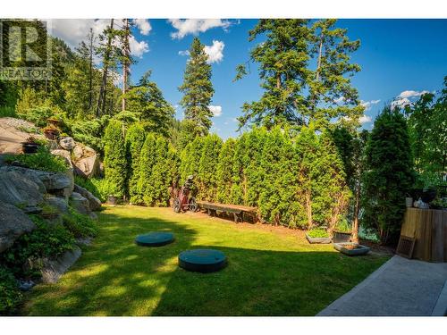 59 Johnstone  Road, Nelson, BC - Outdoor With Backyard