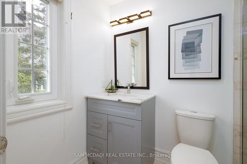 3862 O'Neil Gate, Mississauga, ON - Indoor Photo Showing Bathroom