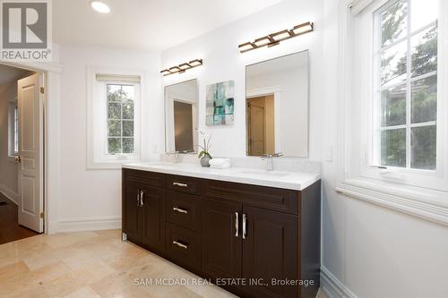 3862 O'Neil Gate, Mississauga, ON - Indoor Photo Showing Bathroom