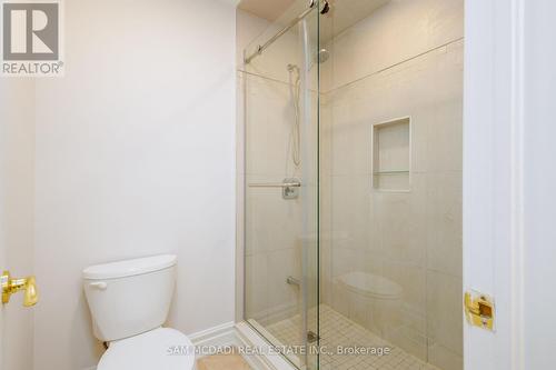 3862 O'Neil Gate, Mississauga, ON - Indoor Photo Showing Bathroom