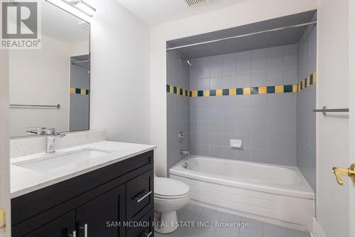 3862 O'Neil Gate, Mississauga (Erin Mills), ON - Indoor Photo Showing Bathroom