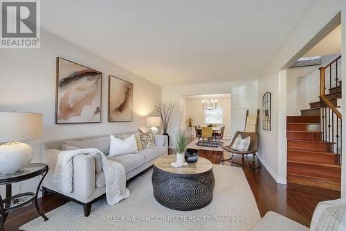 1228 Hammond Street, Burlington (Lasalle), ON - Indoor Photo Showing Living Room