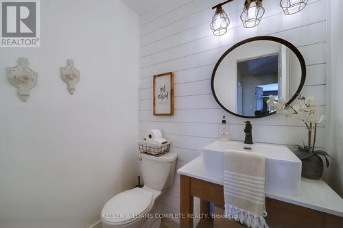 1228 Hammond Street, Burlington (Lasalle), ON - Indoor Photo Showing Bathroom