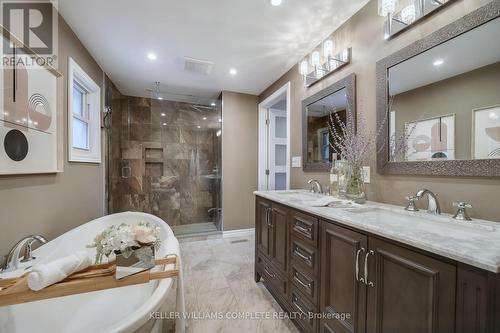 1228 Hammond Street, Burlington (Lasalle), ON - Indoor Photo Showing Bathroom