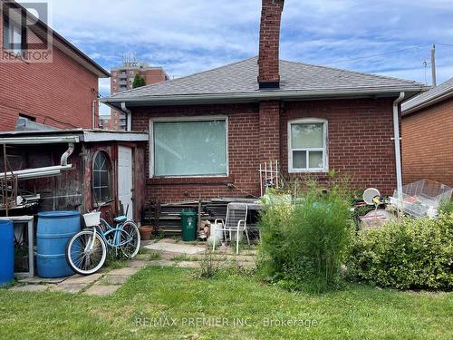 29 Venn Crescent, Toronto (Keelesdale-Eglinton West), ON - Outdoor With Exterior